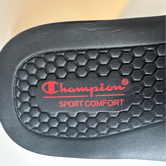 NWT Champion Kids Skid resistant slippers size 13 - Picture 7 of 13